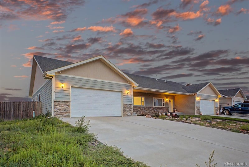 1080 Viewridge Rd, Bennett, CO 80102