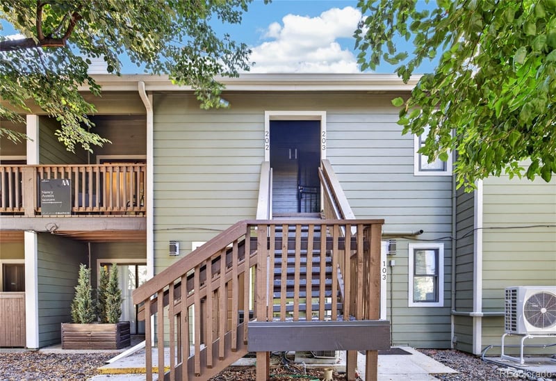 540 S Forest St #4-202, Denver, CO 80246