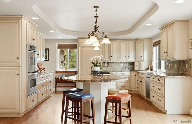 9302 N Heather Dr, Castle Rock, CO 80108