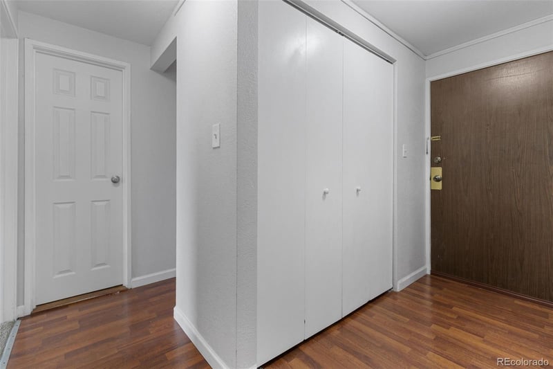 209 E Highline Cir #302, Centennial, CO 80122