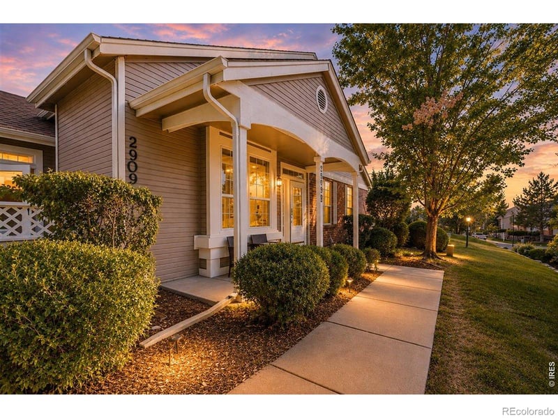 2909 W Long Cir #E, Littleton, CO 80120