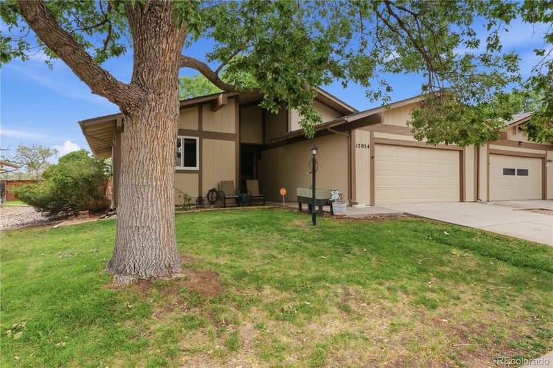 12054 E Maple Ave, Aurora, CO 80012