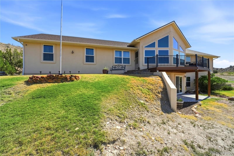 570 Valley Dr, Penrose, CO 81240