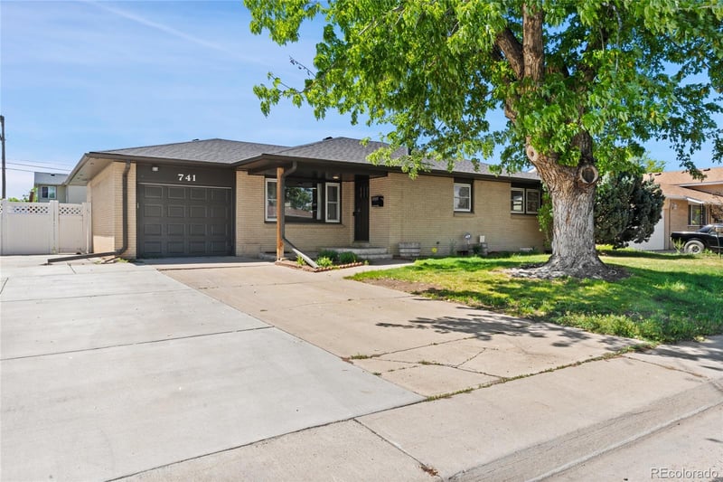 741 S 6th Ave, Brighton, CO 80601