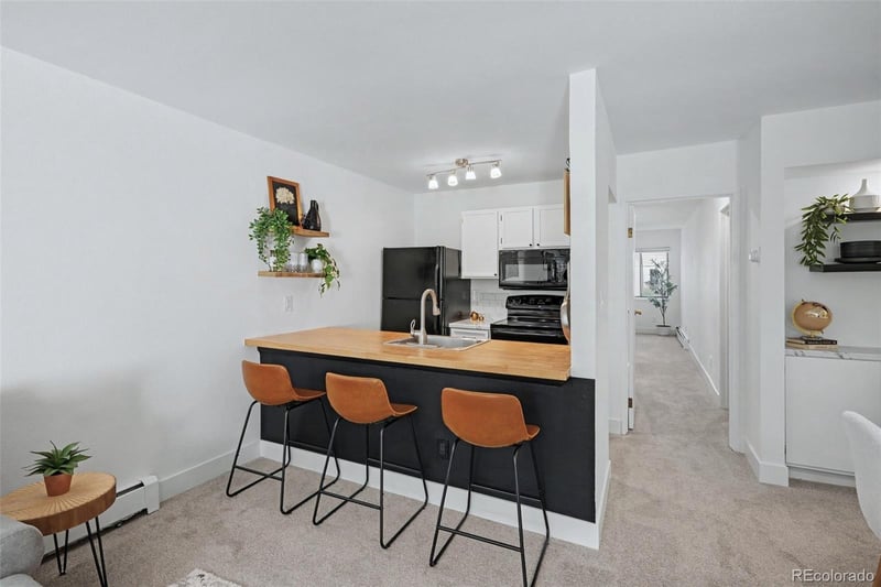 532 Oakwood Dr #D103, Castle Rock, CO 80104