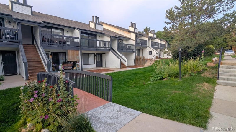 532 Oakwood Dr #D103, Castle Rock, CO 80104