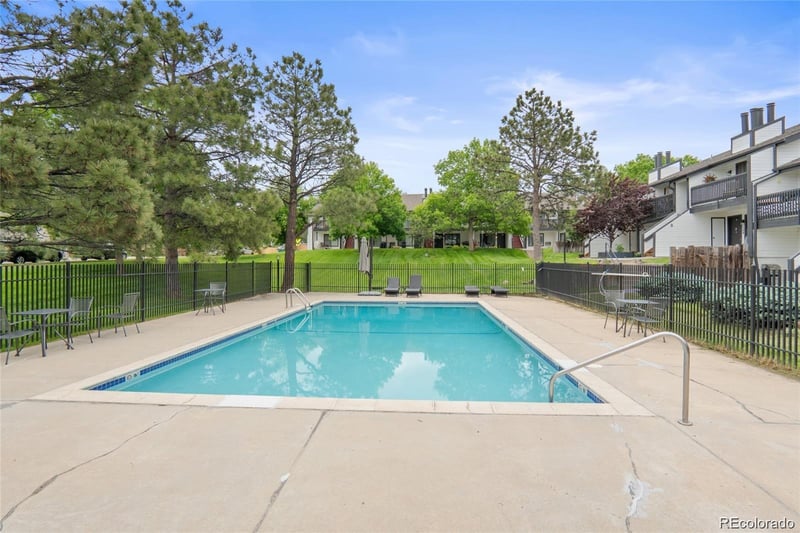 532 Oakwood Dr #D103, Castle Rock, CO 80104