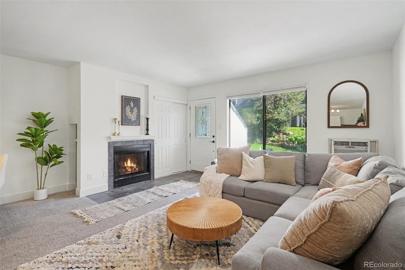 532 Oakwood Dr #D103, Castle Rock, CO 80104