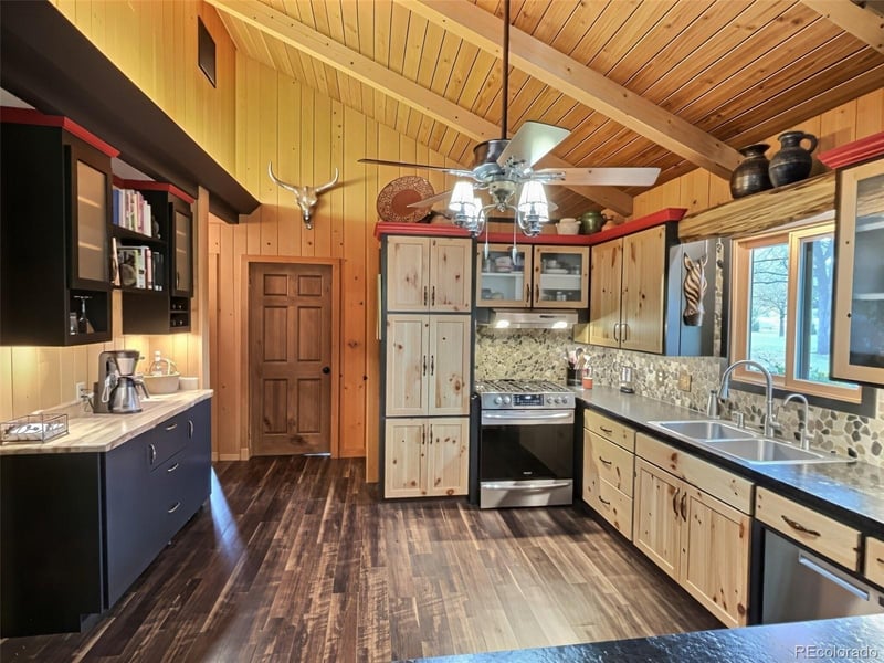 15265 Chimney Rock Rd, Nathrop, CO 81236