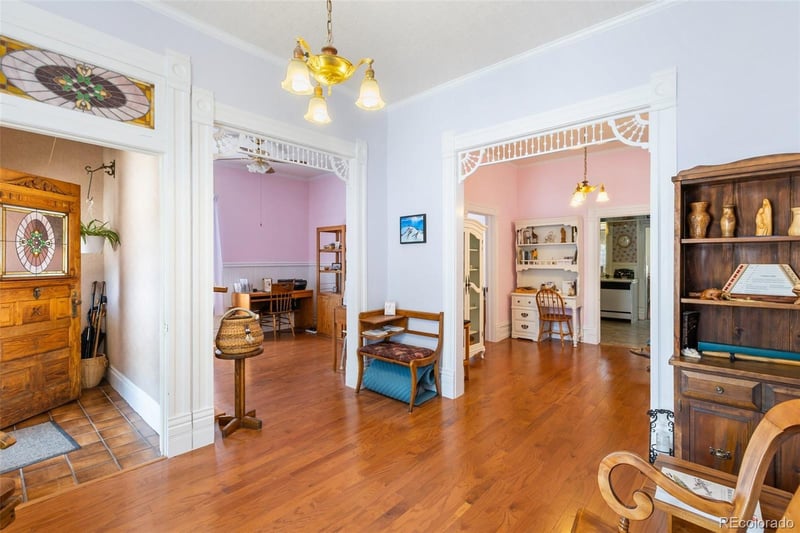 209 N 4th St, Cripple Creek, CO 80813