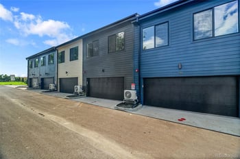 735 E County Line Rd, Erie, CO 80516