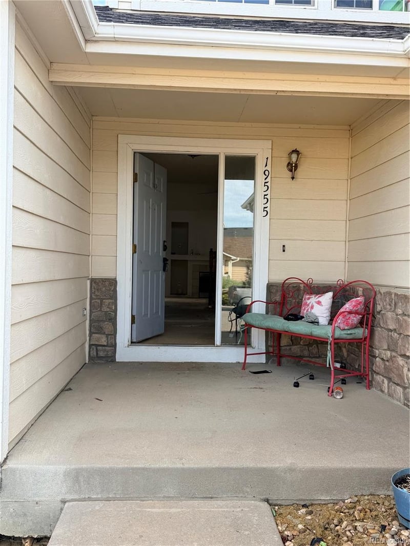 19555 E Tufts Cir, Aurora, CO 80015