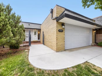 7220 W Maple Dr, Lakewood, CO 80226