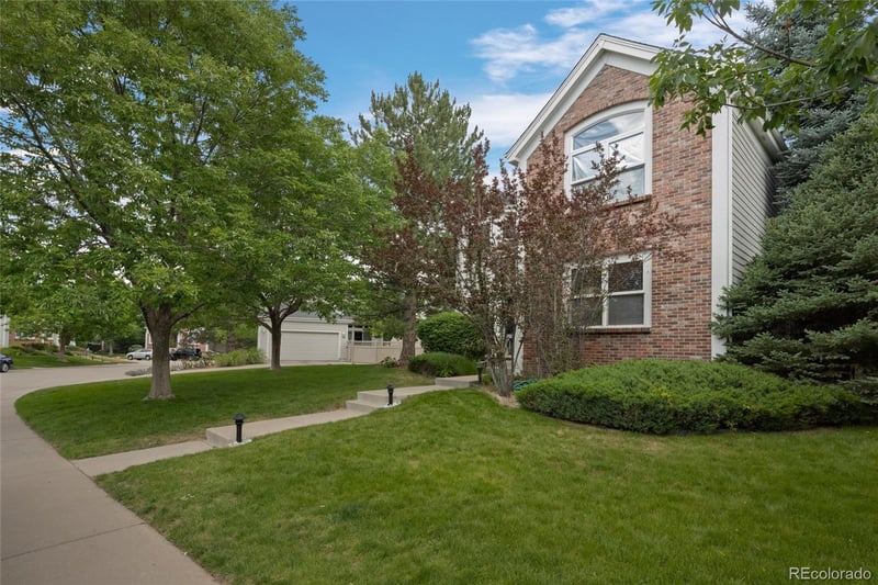 1011 S Valentia St #26, Denver, CO 80247