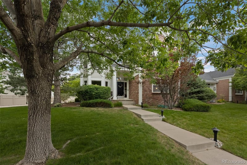1011 S Valentia St #26, Denver, CO 80247