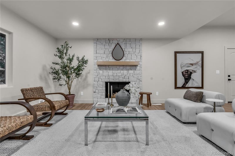 3091 S Holly Pl, Denver, CO 80222