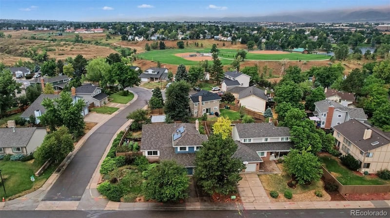 454 Old Stone Dr, Littleton, CO 80126