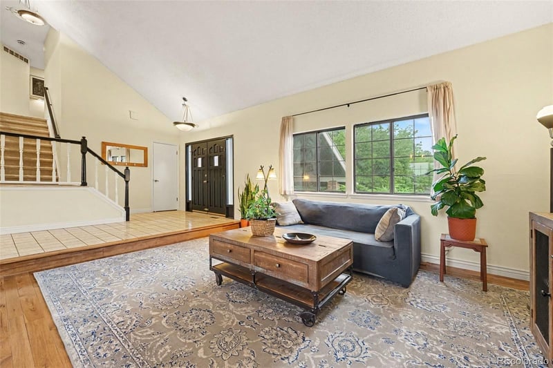 454 Old Stone Dr, Littleton, CO 80126