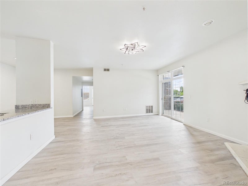 3890 S Dayton St #107, Aurora, CO 80014