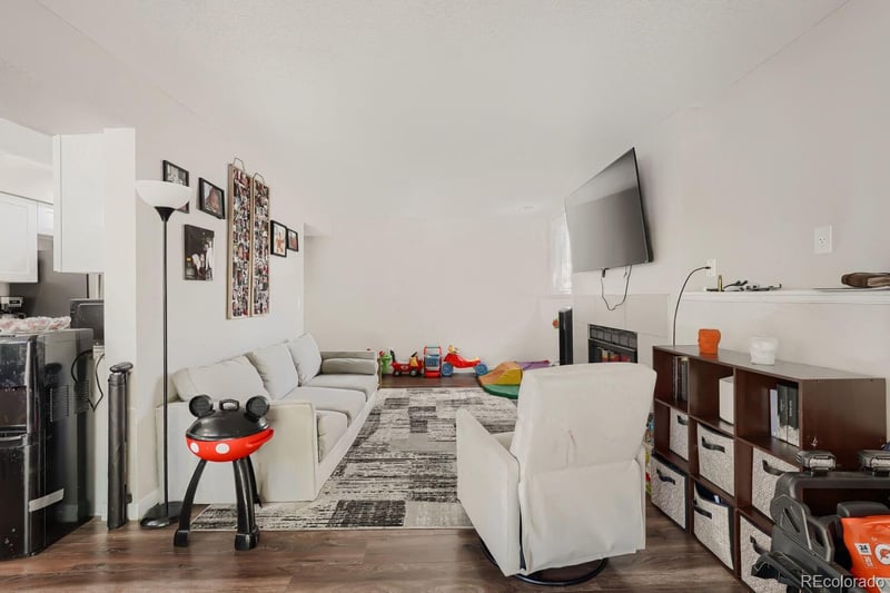 17642 E Loyola Dr #1912R, Aurora, CO 80013