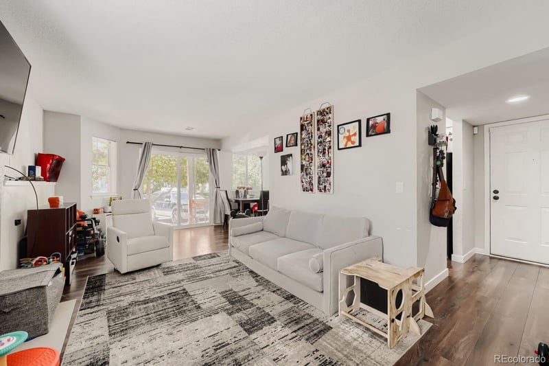 17642 E Loyola Dr #1912R, Aurora, CO 80013