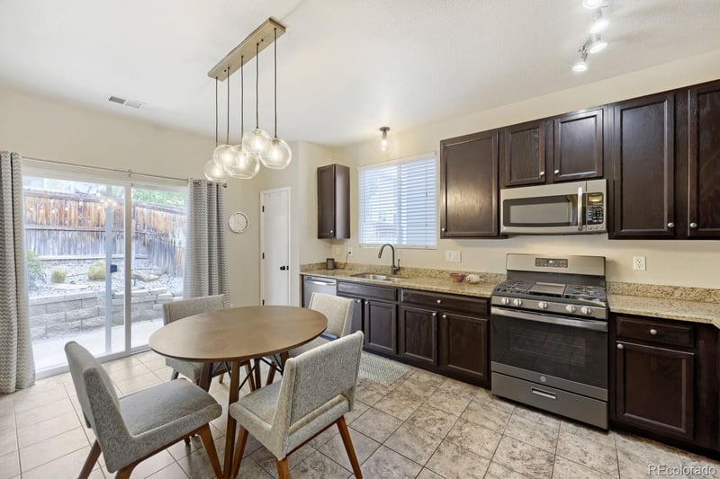 6827 W Rockland Pl, Littleton, CO 80128