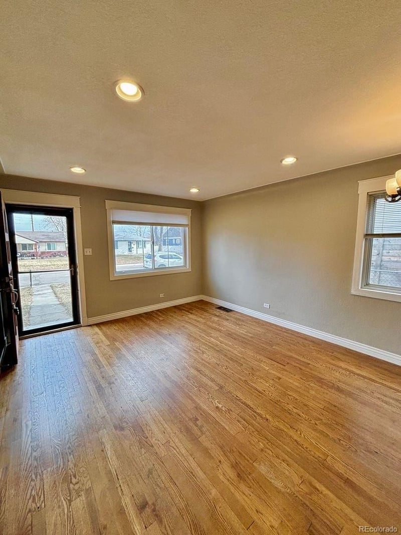 4995 Vallejo St, Denver, CO 80221