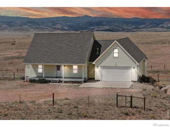 176 Chuckwagon Ln, Livermore, CO 80536