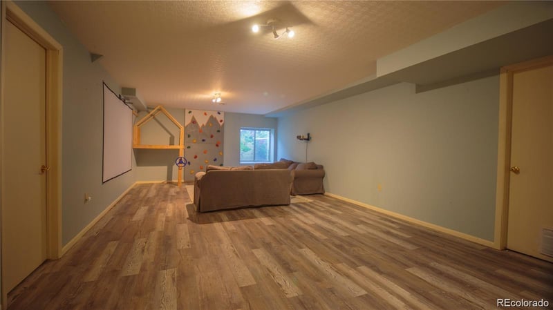 1463 Harvard St, Longmont, CO 80503