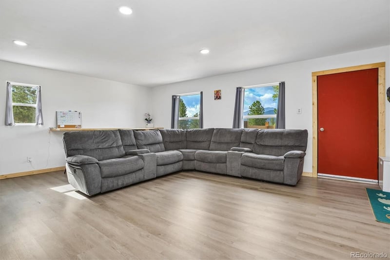 293 La Plata Peak Dr, Twin Lakes, CO 81251