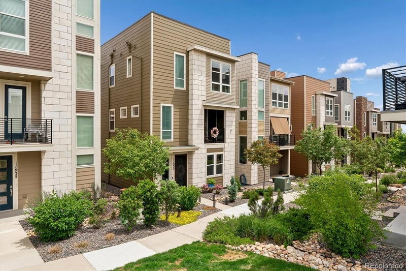 11933 Skyview Ln, Broomfield, CO 80021