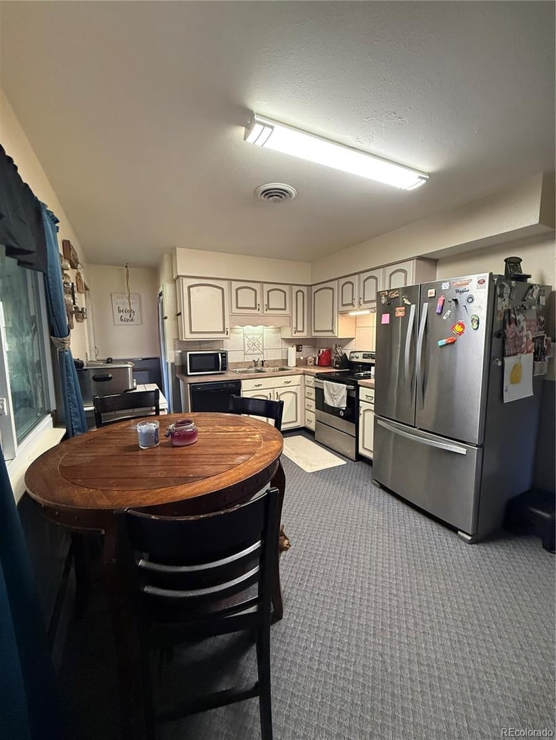 242 S 2nd Ave, Byers, CO 80103