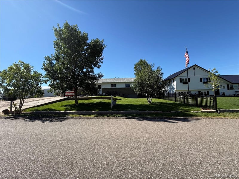 242 S 2nd Ave, Byers, CO 80103