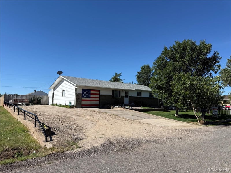 242 S 2nd Ave, Byers, CO 80103