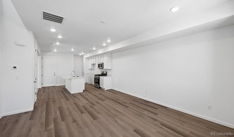24111 E 30th Pl, Aurora, CO 80019