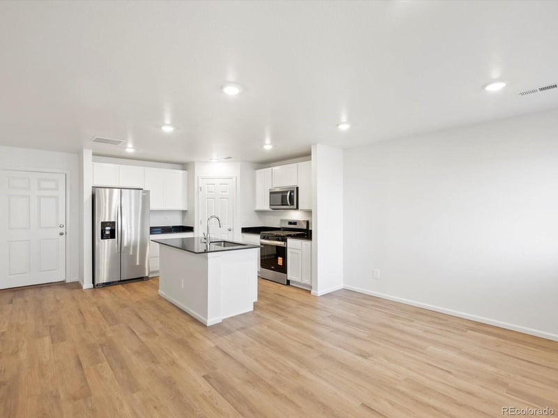 21259 E 65th Ave, Aurora, CO 80019