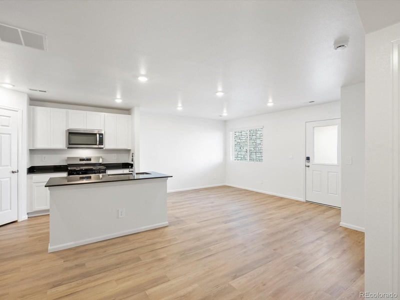 21259 E 65th Ave, Aurora, CO 80019