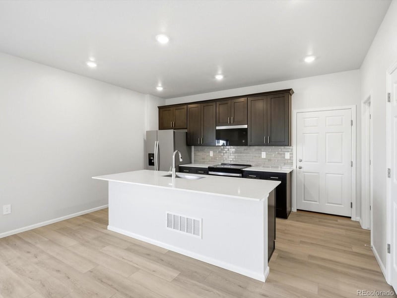 2189 E 164th Ave, Thornton, CO 80602