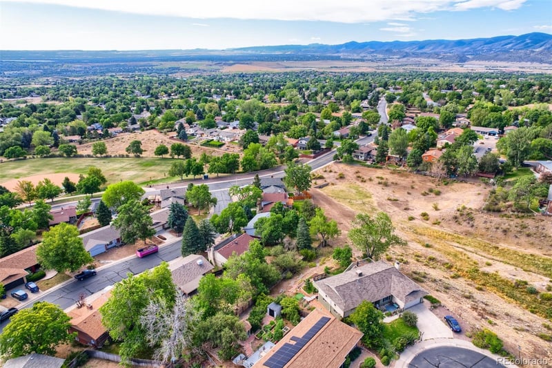 1681 S Arbutus Pl, Lakewood, CO 80228