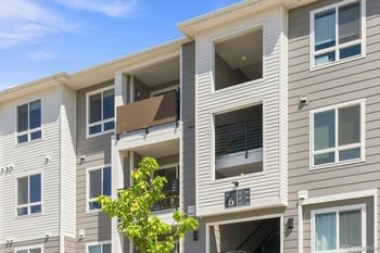 6153 N Ceylon St #6-304, Denver, CO 80249