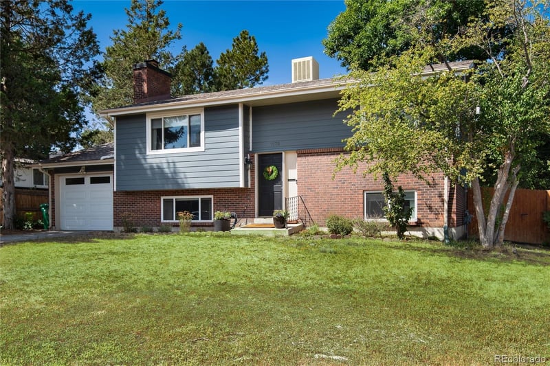 7175 S Penrose Ct, Centennial, CO 80122