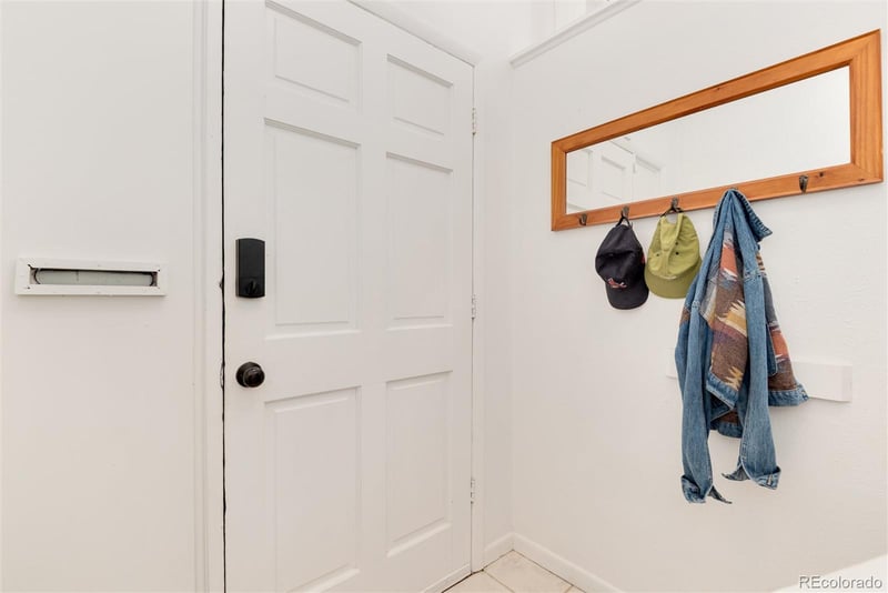 7175 S Penrose Ct, Centennial, CO 80122
