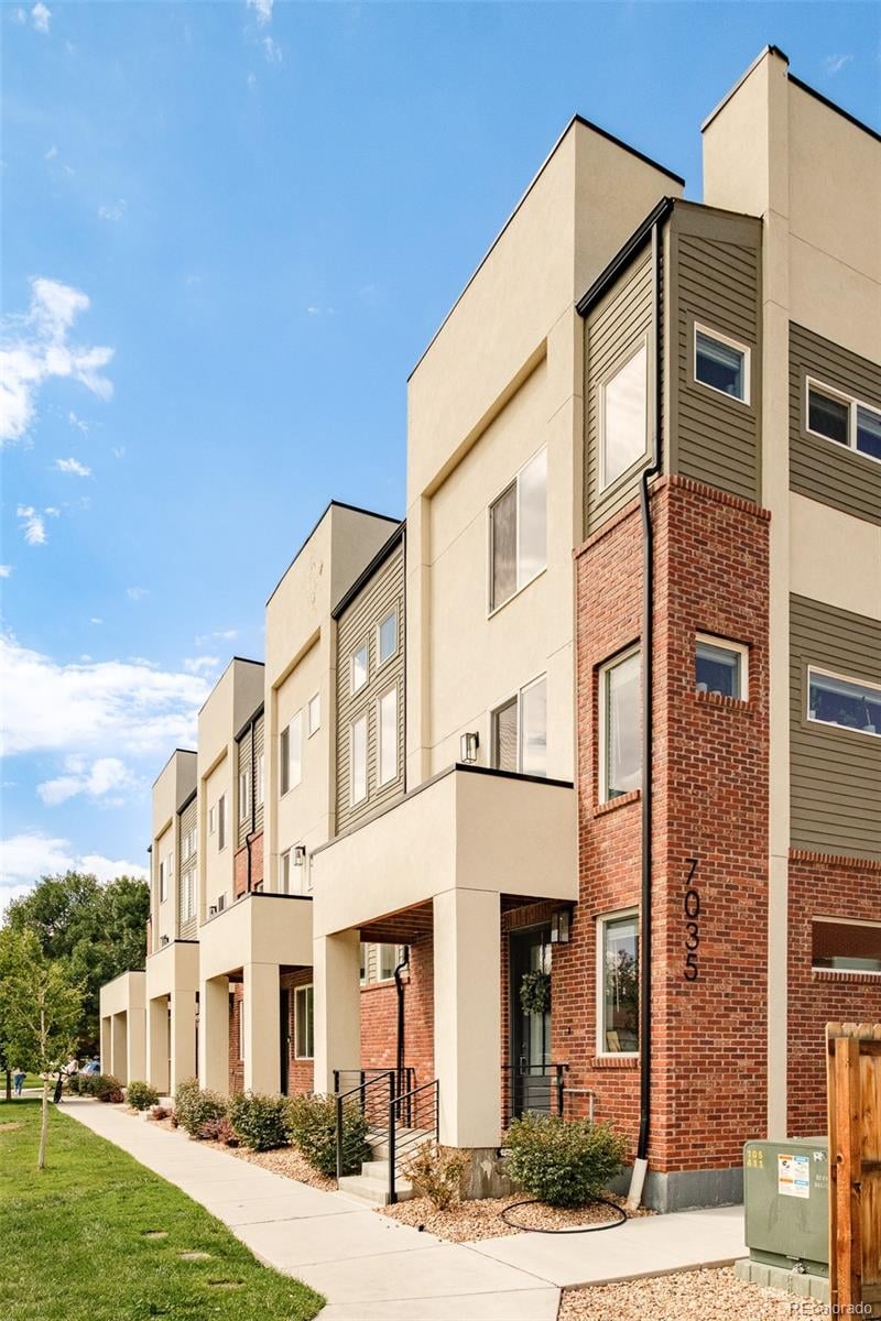 7035 E 38th Ave #2, Denver, CO 80207