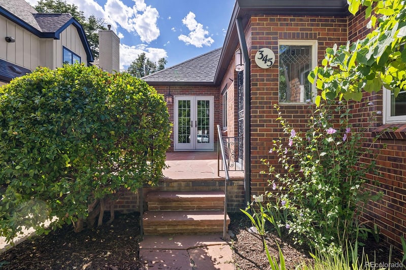 345 Dahlia St, Denver, CO 80220