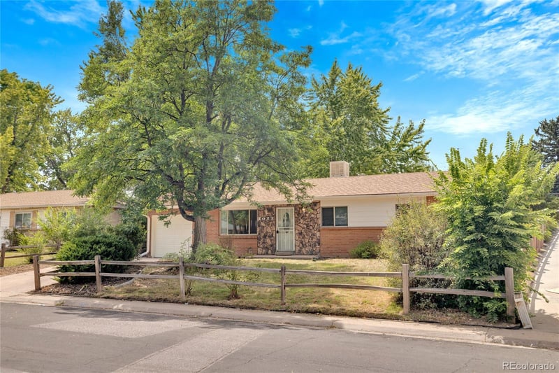 1977 S Newton, Lakewood, CO 80219
