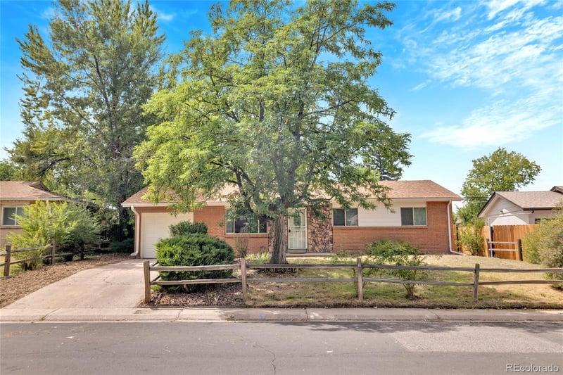 1977 S Newton, Lakewood, CO 80219
