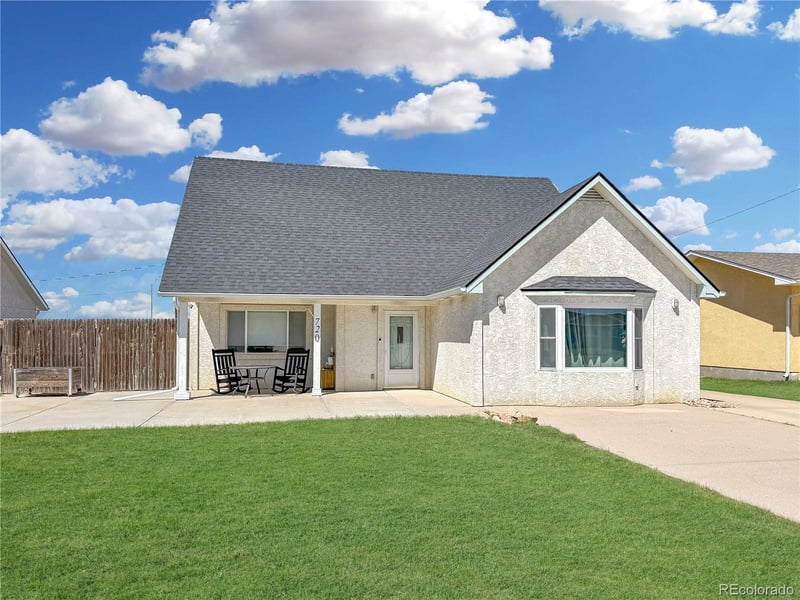 720 11th St, Limon, CO 80828