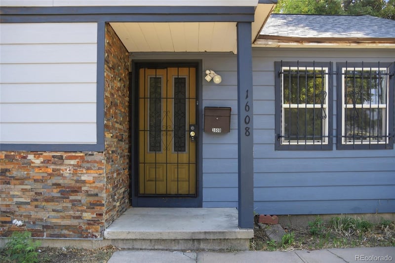 1608 Oakland St, Aurora, CO 80010