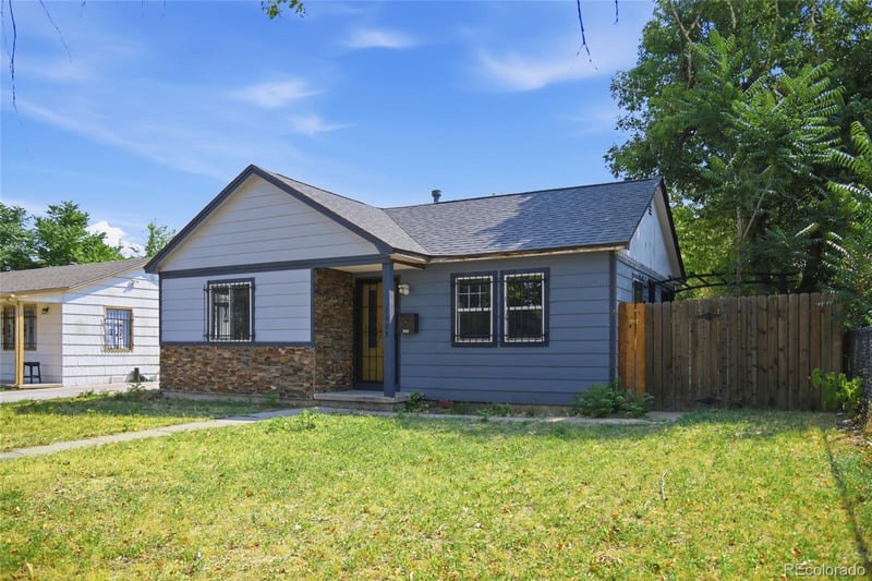 1608 Oakland St, Aurora, CO 80010