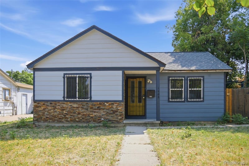 1608 Oakland St, Aurora, CO 80010